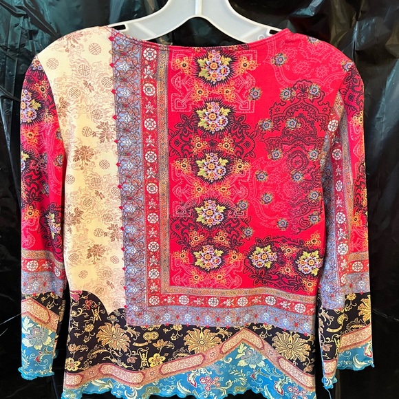 Multi Color Top by D Terrell Ltd - Picture 4 of 4